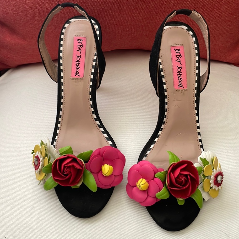 Betsy Johnson sling back heels. Excellent condition.